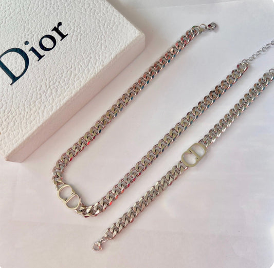 CD necklace and bracelet set